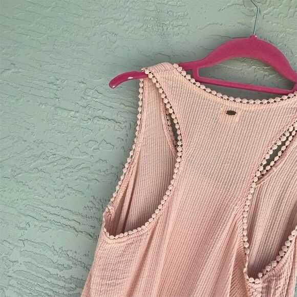 O'Neill Women's Pink Crochet Trim Textured Tank Top Size S Sleeveless - Picture 6 of 10